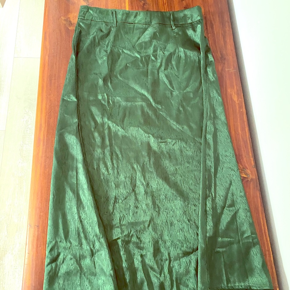 Stain midi skirt